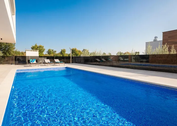 Old Olive Vi By Interhome 보드냔