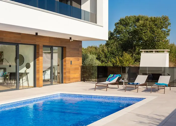 Old Olive Vi By Interhome